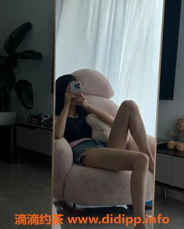 成都楼凤资源信息,武侯区#饭饭，身材高挑的御姐车，课时费#7/11