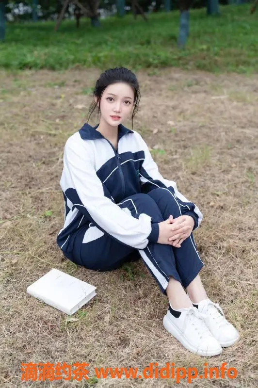 南通楼凤-南通清纯系艺人然然，19岁，165cm，92斤，36B