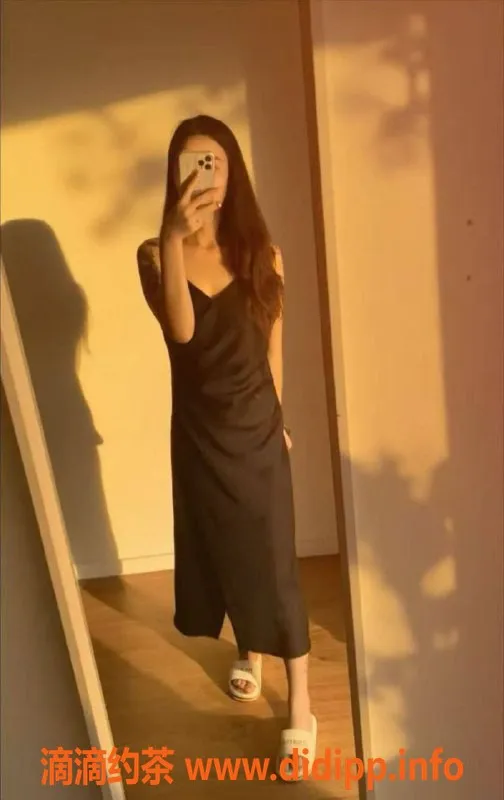 北京楼凤-朝阳安贞桥22岁温柔邻家女孩，身高165体重95