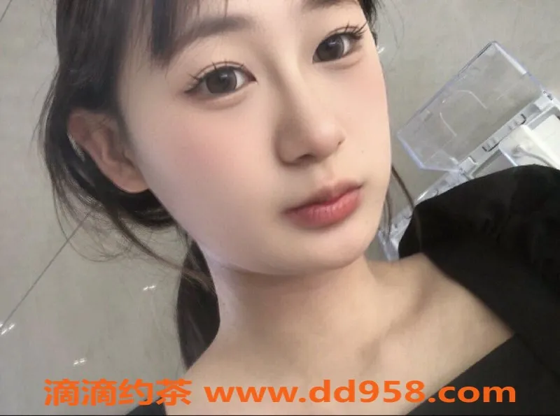 常州楼凤-武进微微：172cm大长腿，800元陪浴服务