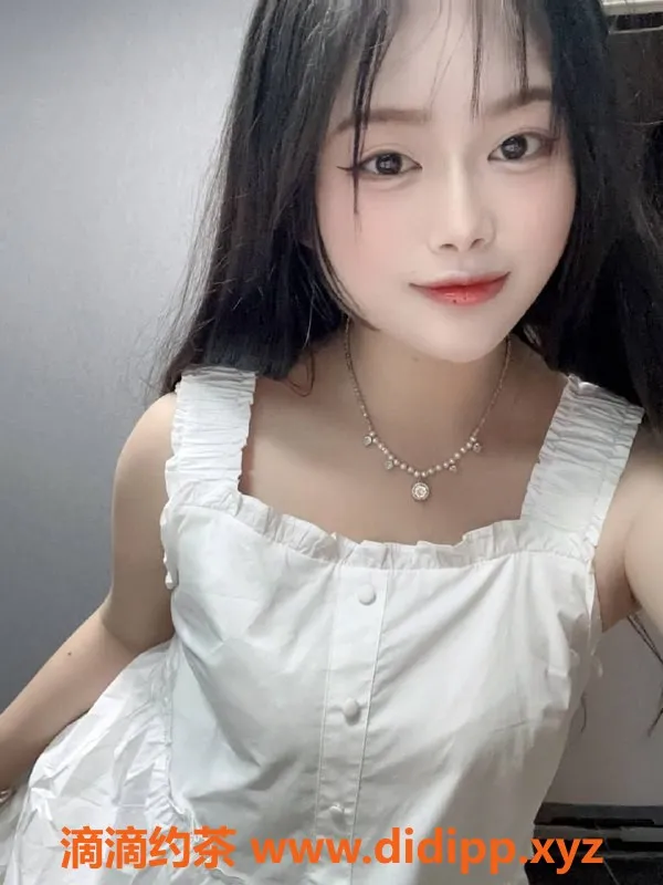 成都楼凤-武侯区小雯，微胖大奶嫩妹，服务超赞