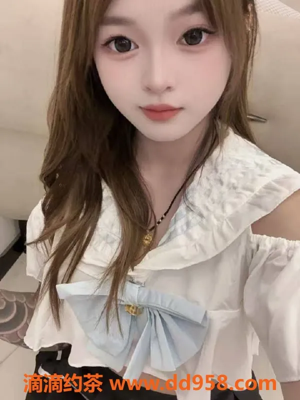 深圳楼凤-南山温柔大胸妹雯雯，18岁165cm，身材绝佳