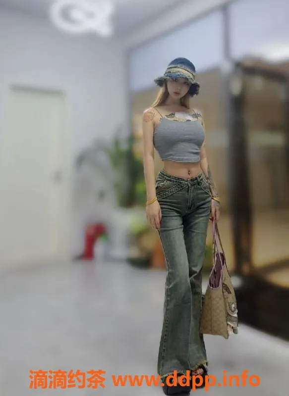 温州楼凤-鹿城小蛇，168cm甜美御姐，课费900元起