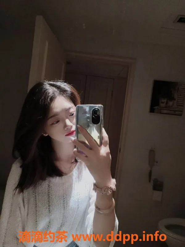 成都外围-成华区小糖豆19岁170嫩妹，热情服务