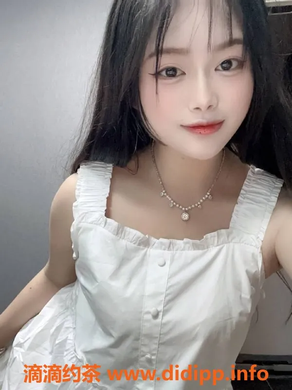 成都楼凤-武侯区小雯，微胖大奶嫩妹，服务态度佳