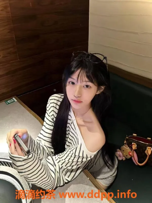 南通楼凤-糖芯19岁网模，165身高，三点粉嫩，服务超赞