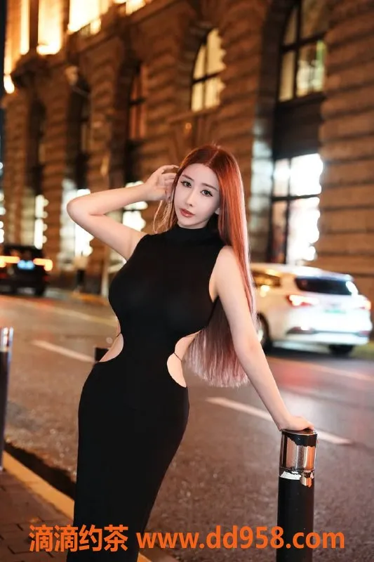 中山楼凤-石岐街道巨乳美女，身材火辣等你约！