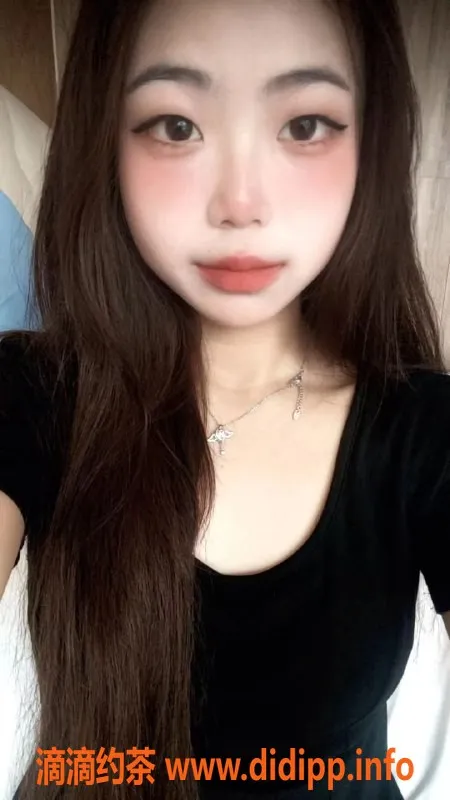 成都楼凤-成都羊羊，165cm嫩妹，600元享受三件套服务