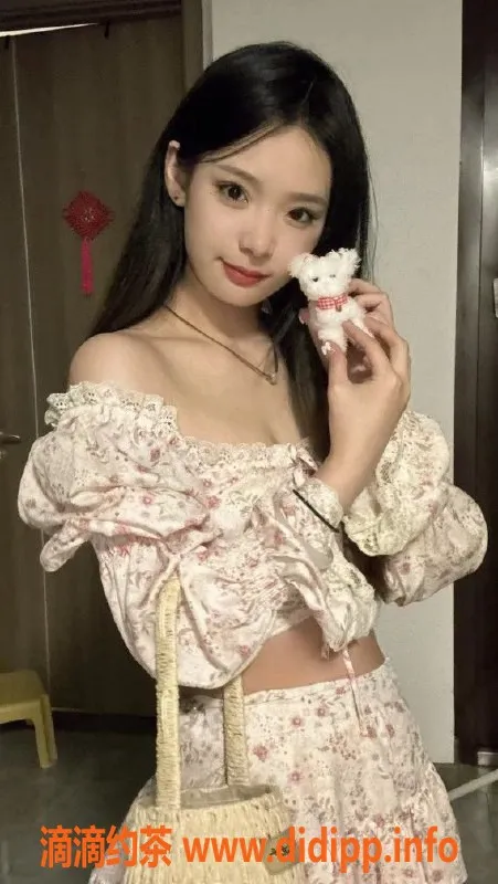 常州楼凤-金坛台球宝贝，166高92重，陪浴服务