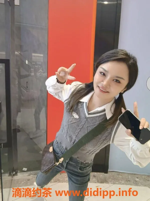 杭州楼凤-西湖区彤彤，160cm 43kg，超值服务劲爆优惠