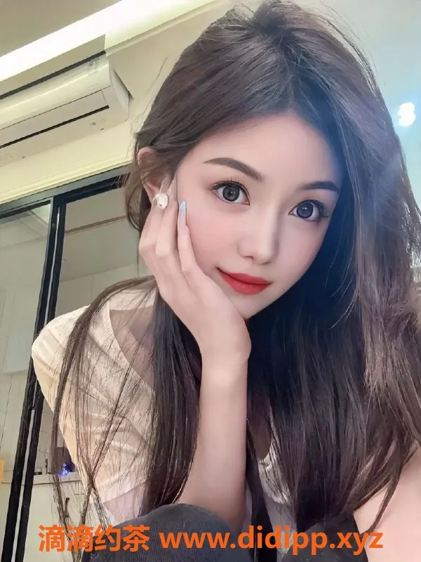 广州楼凤-天河乖巧女友鱼蛋，900元私密服务