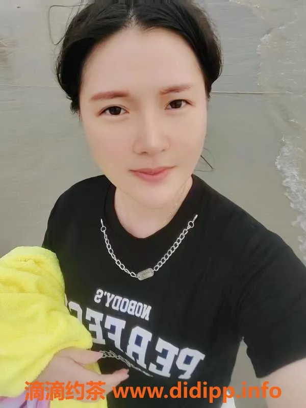 广州楼凤-南沙微微，26岁，166cm，500元体验娇媚服务