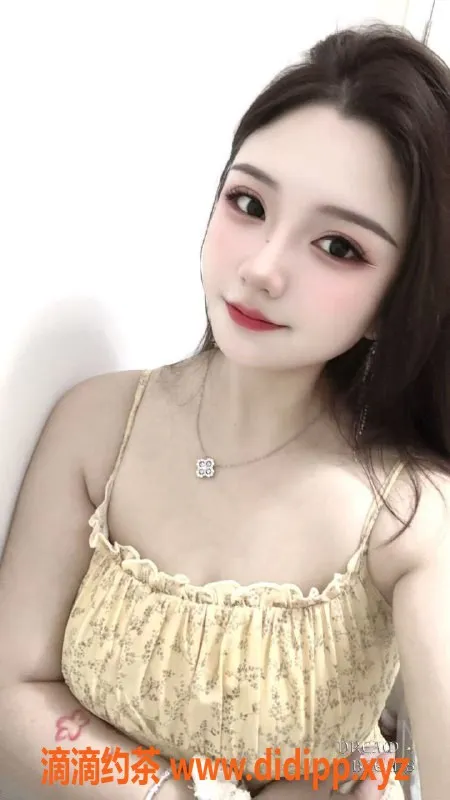 中山楼凤-东区23岁艺名雪宝，胸围C，服务超赞