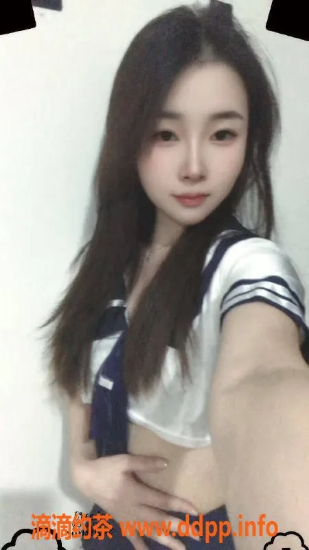 福州楼凤-依依，26岁泉州晋江美少妇，身高158，体重45斤