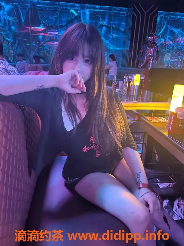 武汉楼凤资源信息,武昌小伍，身材火辣，服务超棒，6p起