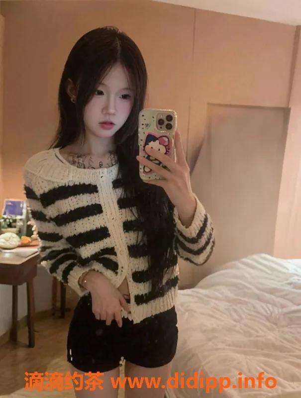 温州楼凤-鹿城嫩妹兔兔，优惠价8/P，福利多多