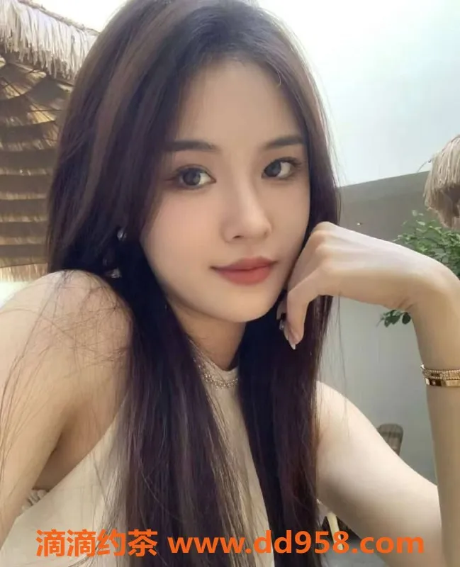 广州楼凤-海珠区27岁糖宝，166cm 54kg 甜美体验