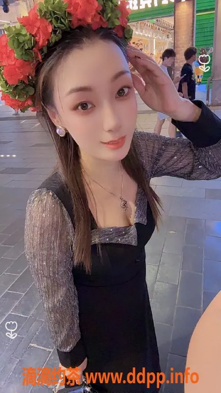 广州楼凤-番禺朵朵，26岁160cm，超值套餐