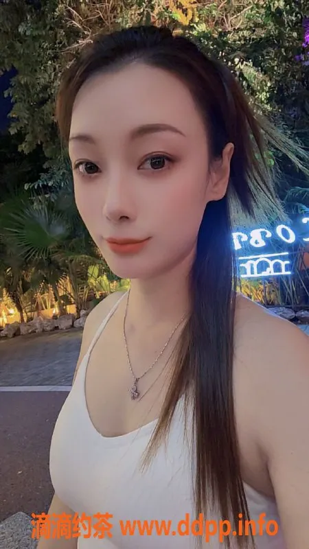 广州楼凤-番禺朵朵，26岁160cm，超值套餐