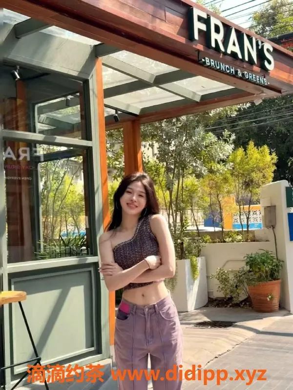 深圳楼凤-罗湖温柔美心，162cm, 23岁全套800元