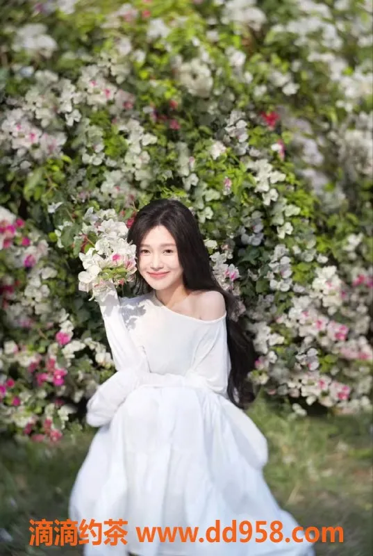 深圳楼凤-罗湖温柔美心，162cm, 23岁全套800元