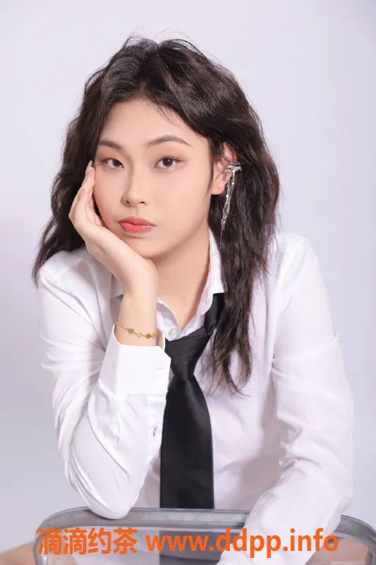 中山楼凤资源信息,22岁霏霏，胸围36D，石岐特价500元起