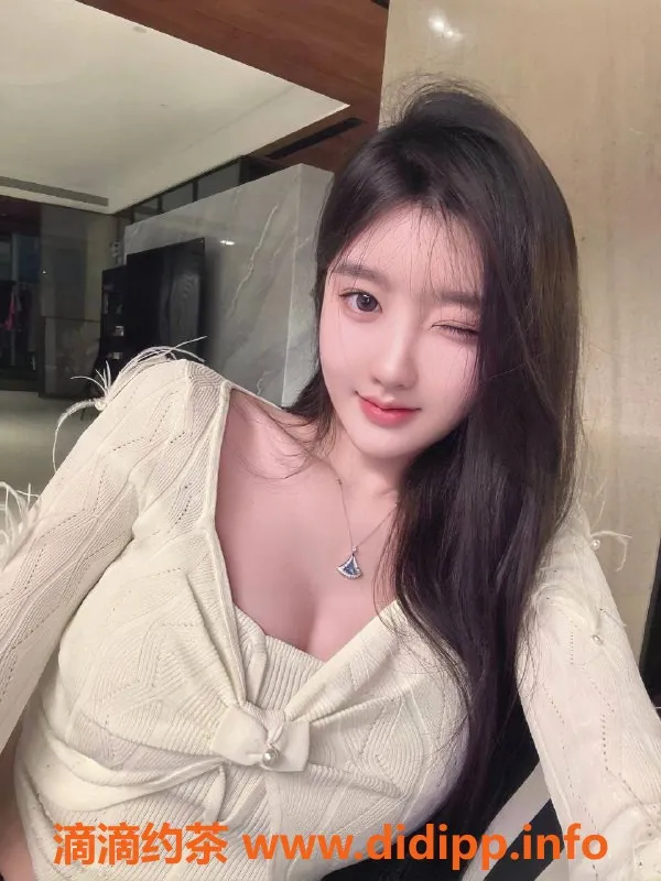 杭州楼凤-小奶龙165cm可纯可欲，48kg甜美学妹