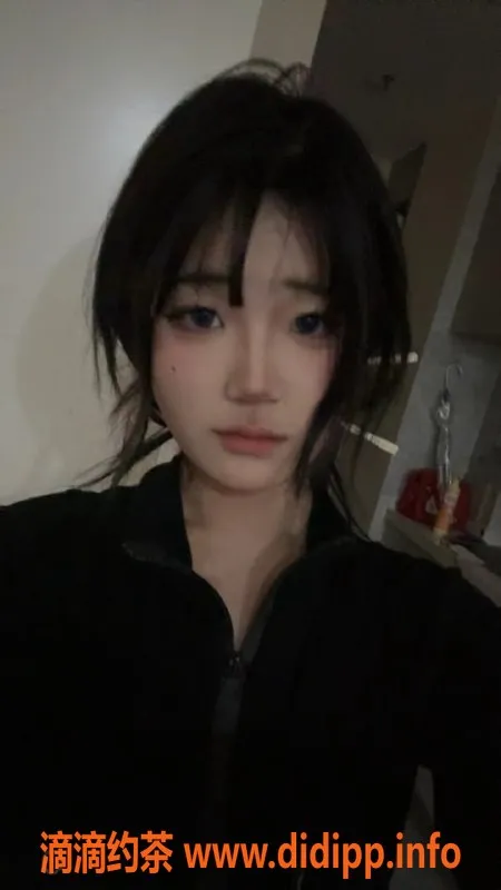 成都楼凤-成都安琪，16岁小妹，166高、100斤，首次仅需630元