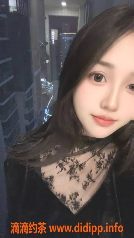 青岛楼凤-米乐，165CM、50kg，陪沐浴与调情服务