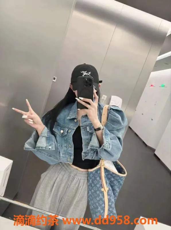 扬州楼凤-扬州邗江佳佳，36D小巧玲珑，超值体验