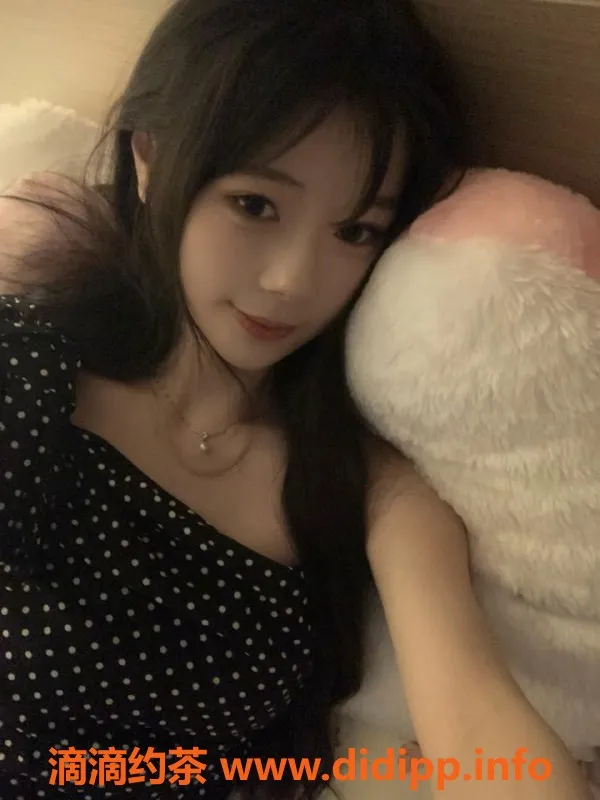 无锡楼凤-锡山区初夏，高颜值陪浴小姐 仅1800