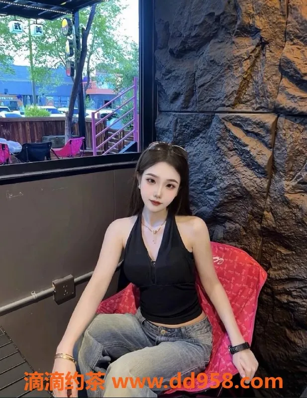 南通楼凤资源信息,南通周周20岁，身高164，C+胸围，价800