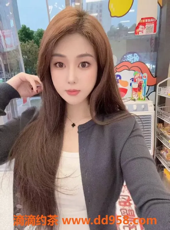 惠州楼凤-大亚湾小甜心，25岁微胖美女，性感制服服务