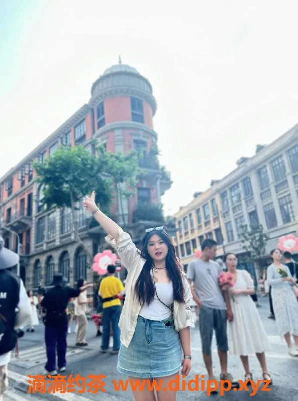 湛江楼凤-湛江姿姿18岁，身高167cm，C罩杯魅力女郎