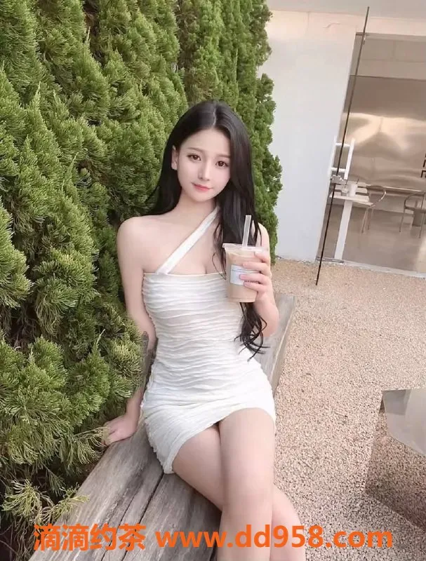 东莞楼凤-大朗苏苏，艺术生兼职，服务超赞