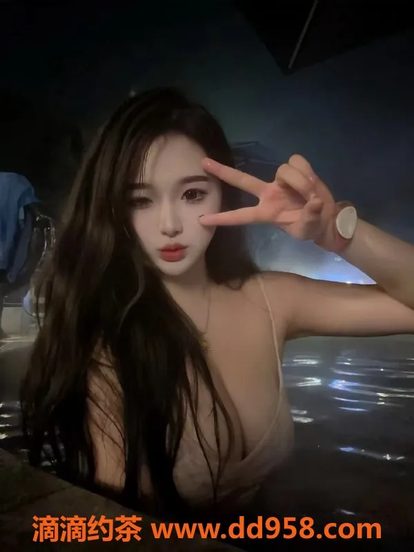 赣州楼凤-03空降车模甜甜，171cm火辣身材陪浴服务