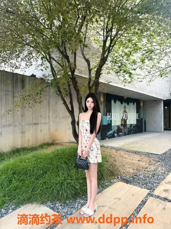 西安楼凤-莲湖区嫩妹洛影12p/18pp服务体验