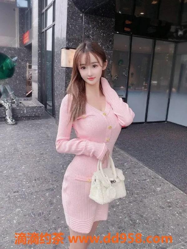 南通楼凤-南通小鱼，21岁C罩杯，身高162，价位P800