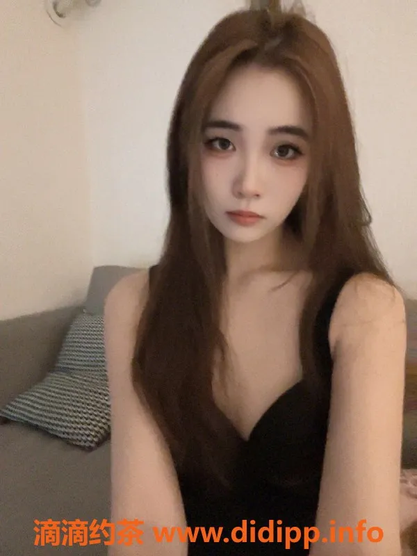 东莞楼凤-大朗六六，P700开房体验，服务超赞！