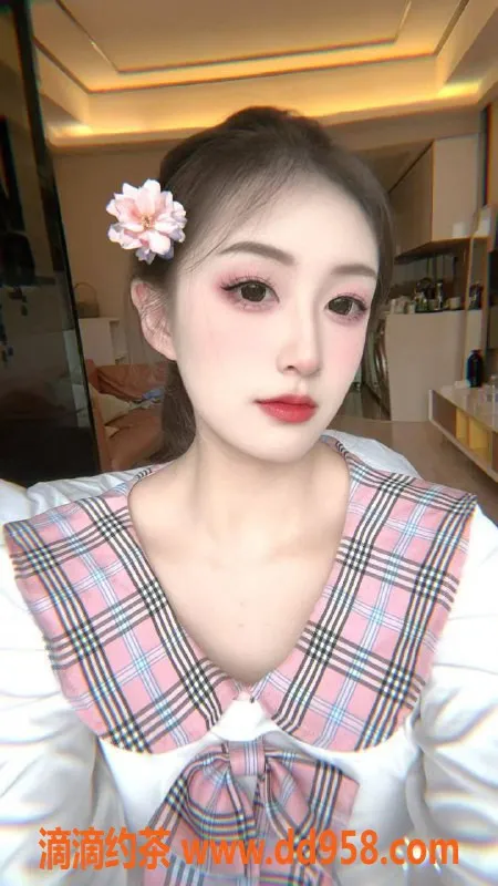 成都楼凤-成华区苏苏御姐服务，6P代聊优选