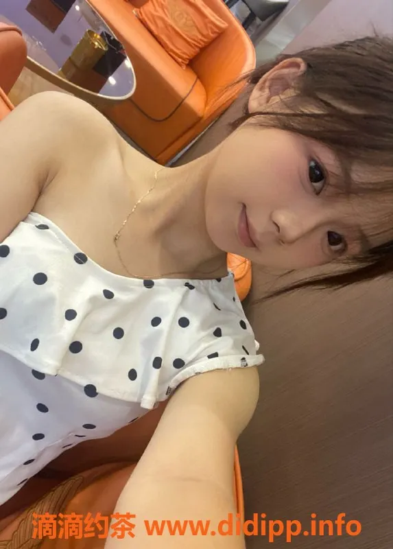 惠州楼凤-淡水在读学生眯眯，800元三件套！