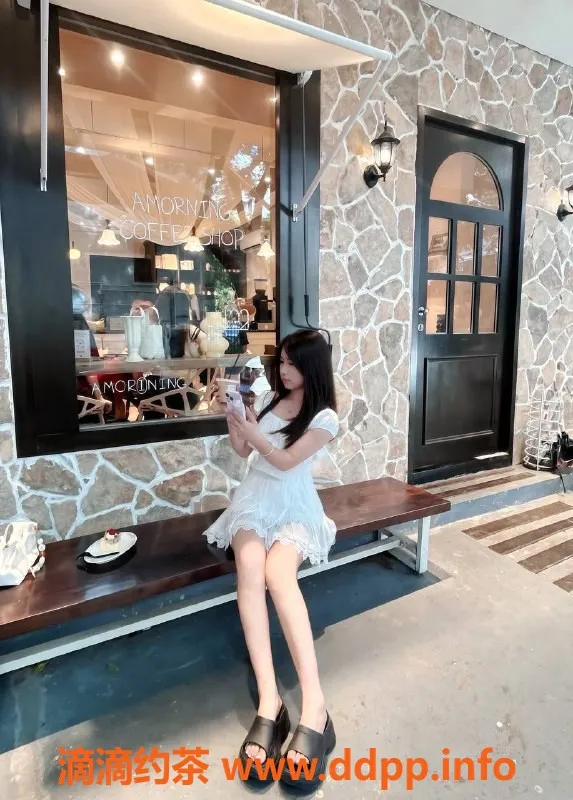 中山楼凤-西区19岁芊芊，D杯少女热情服务