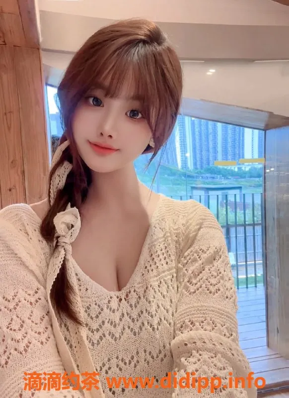 无锡楼凤-梁溪区小宝，166cm，54kg，年轻白虎陪浴服务