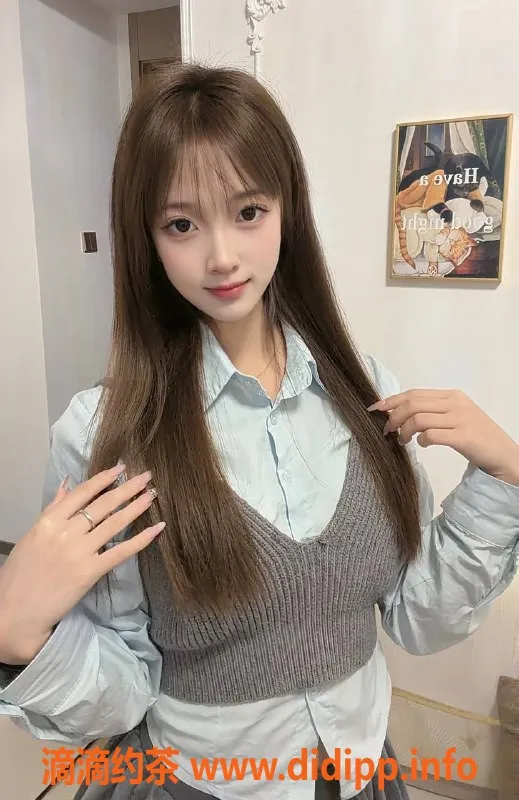 惠州楼凤-大亚湾巧儿，20岁制服丝袜服务，600p