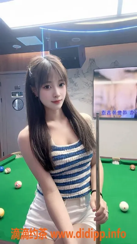 惠州楼凤-大亚湾巧儿，20岁制服丝袜服务，600p