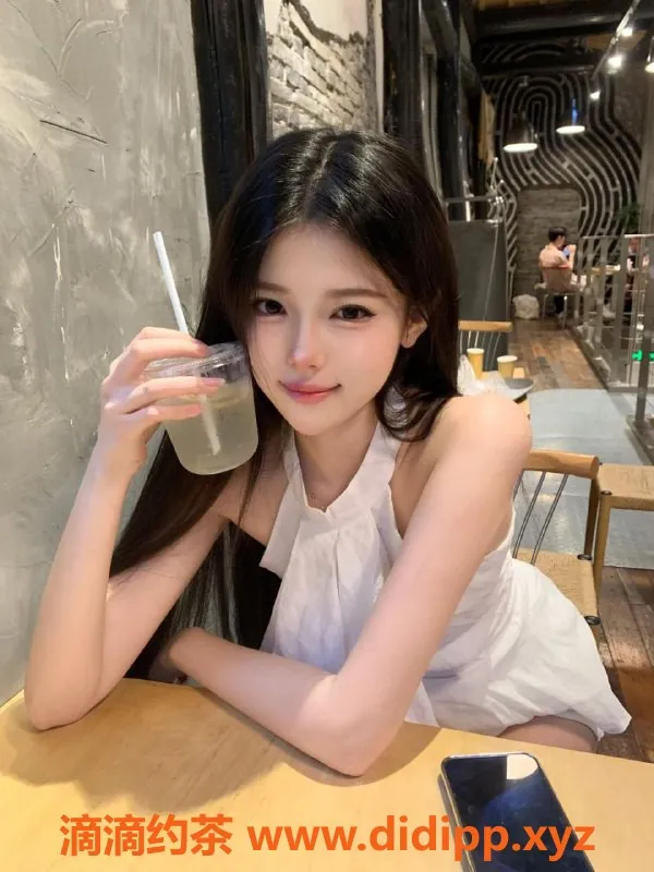 广州楼凤-海珠区20岁学妹沐熙，164cm/50kg/32C，外出服务