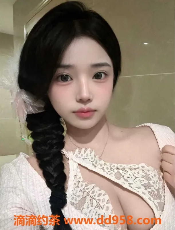 重庆楼凤-江北小甜甜，170高挑C罩杯，性感优惠服务