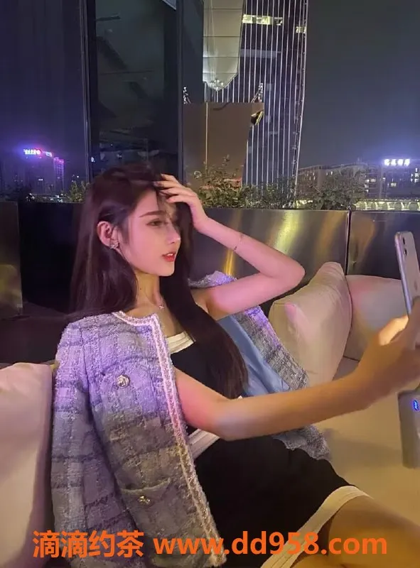 无锡楼凤-梁溪区混血模特，175厘米，49kg，陪浴服务