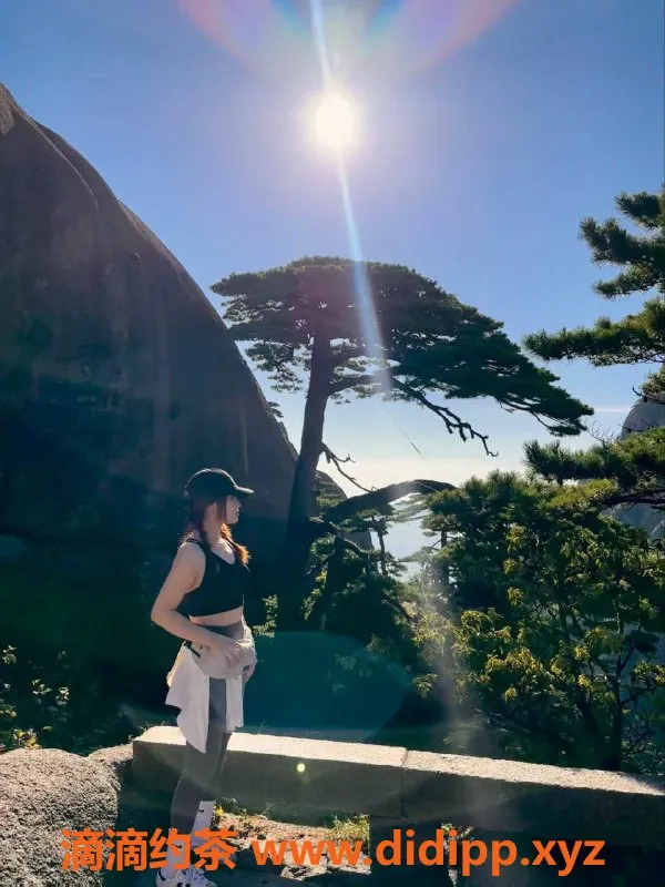 北京楼凤-和平西桥倪一雪，25岁161CM性格开朗