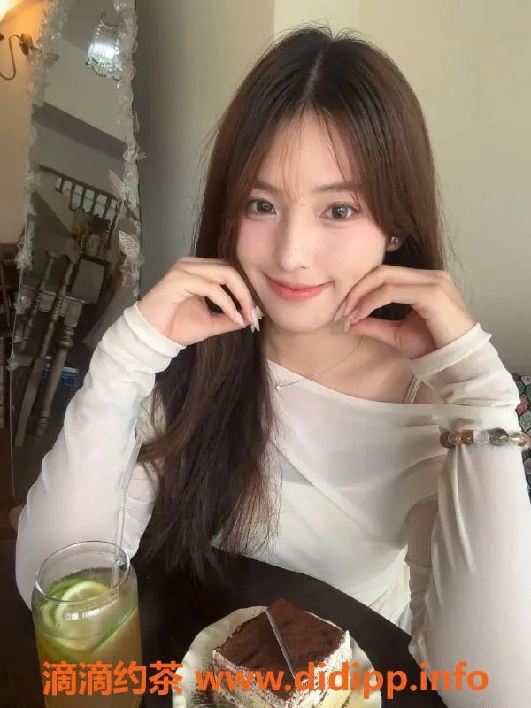 杭州上门服务-小米周同学，164CM软萌美眉，舞蹈生兼职服务